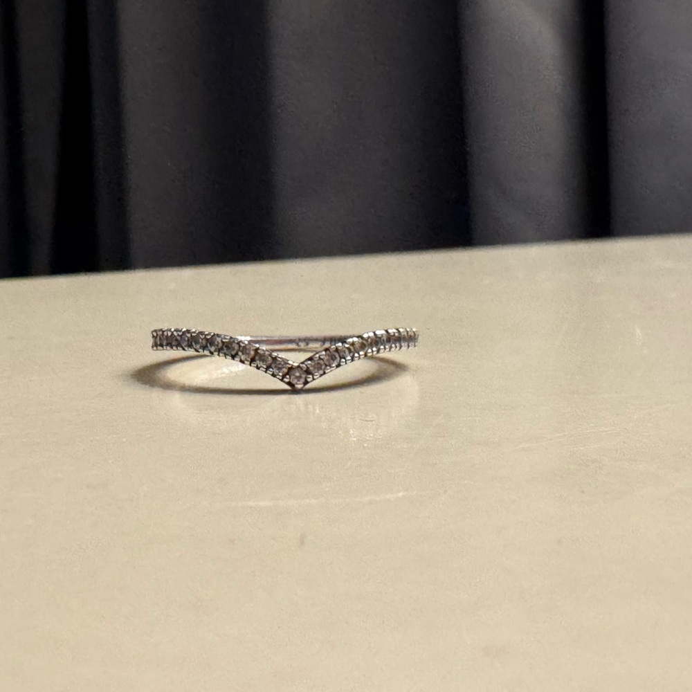 Pandora Silver V-Shaped Ring
